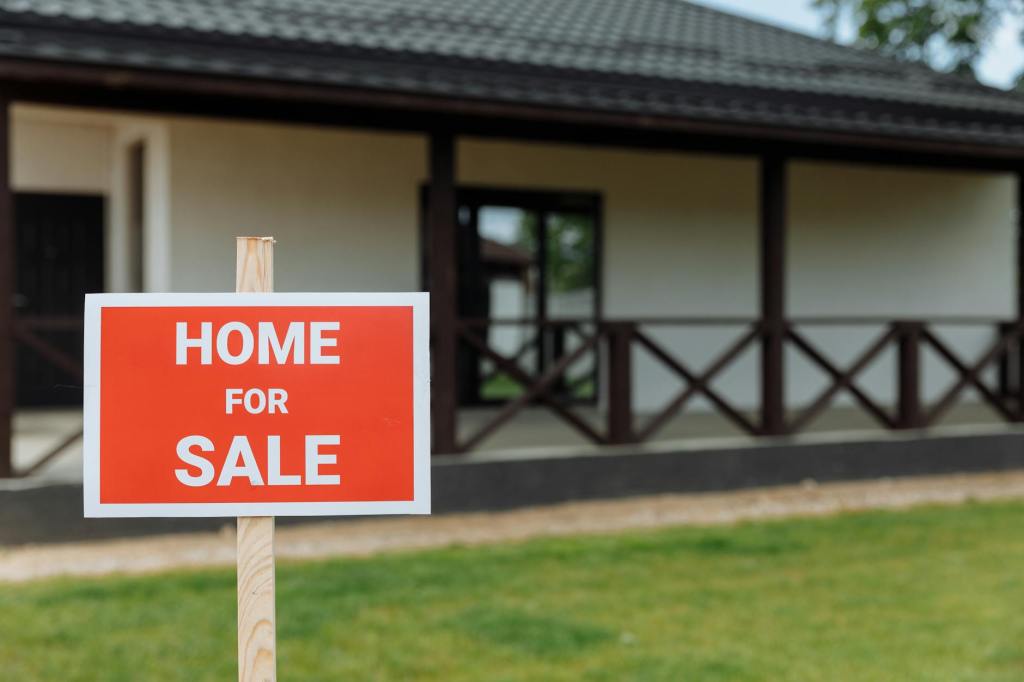 What is the first step for planning to sell my home in the Chicago&nbsp;suburbs?